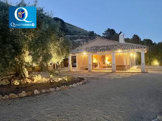 Xalet a Xixona. Chalet en venta en ameradores, 2 dormitorios.