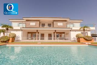 Xalet a Crevillente. Chalet en venta en polígono cachapets, 8 dormitorios.