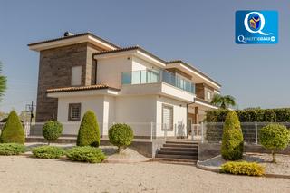 Xalet a Crevillente. Villa indep. en venta en polígono cachapets, 8 dormitorios.