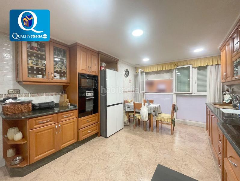 Foto 35c4e94b-4601-47a9-b06b-c6e41e7150b3. Piso  en venta en centro, 4 dormitorios. en Reina Victoria - Miguel Hernández Elche / Elx