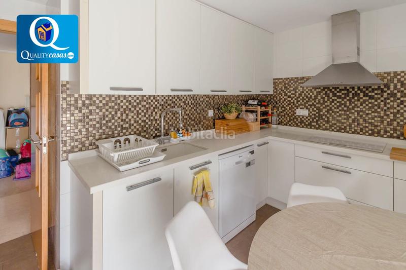 Foto 3d712618-e77f-4b62-ab98-8409c6767f8c. Ático atico en venta en playa san juan, 4 dormitorios. en Alicante