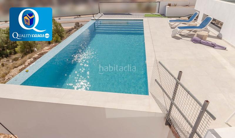 Foto bd6c69f6-0f07-4f2f-9875-31b70a40c338. Chalet avec chauffage parking dans Golf Bahía Finestrat