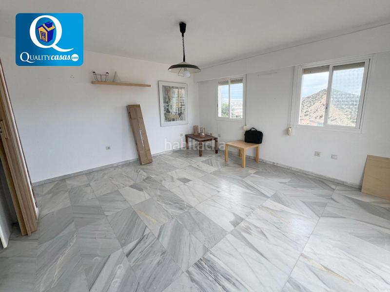 Foto 190c01ec-9a90-4d8e-8006-05e892b2429f. Appartamento con parcheggio piscina in Playa Poniente Benidorm