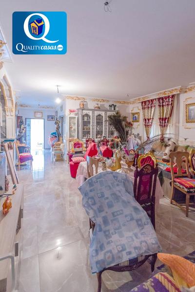 Foto e8a5a442-4a16-40a4-b01b-2d7718d2aada. Casa amb aparcament a Los Girasoles Sant Vicent del Raspeig