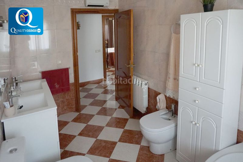 Foto eedab192-fec2-4ec7-9cc0-d42bf5486ed6. Casa amb calefacció aparcament a Cortes de Baza