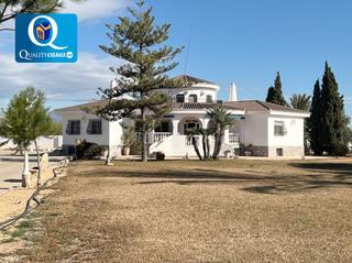 Chalet à Sol y Luz. Chalet en venta en sol y luz, 6 dormitorios.