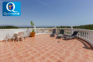Chalet in Monte y Mar. Villa en venta en gran alacant, 3 dormitorios.
