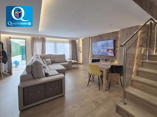 Casa en Bonalba-Cotoveta. Bungalow en venta en bonalba, 2 dormitorios.