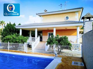 Xalet a Crevillente. Chalet en venta en polígono cachapets, 4 dormitorios.