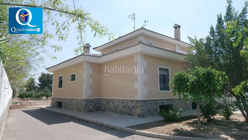 Foto 281a4d0a-c3a8-4010-badc-0a8cf490247d. Chalet avec parking dans Crevillente