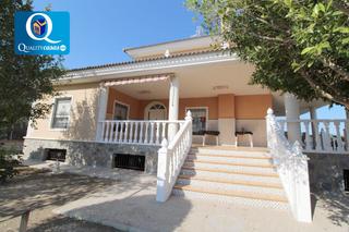 Xalet a Crevillente. Villa en venta en polígono cachapets, 4 dormitorios.