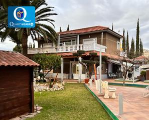 Xalet a Campo Alto-Club de Campo. Chalet en venta en elda, 4 dormitorios.