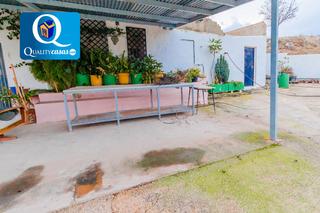 Xalet a Busot. Chalet en venta en jijonaxixona, 4 dormitorios.