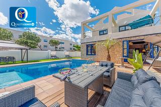 Chalet à Vistahermosa. Villa en venta en vistahermosa, 8 dormitorios.