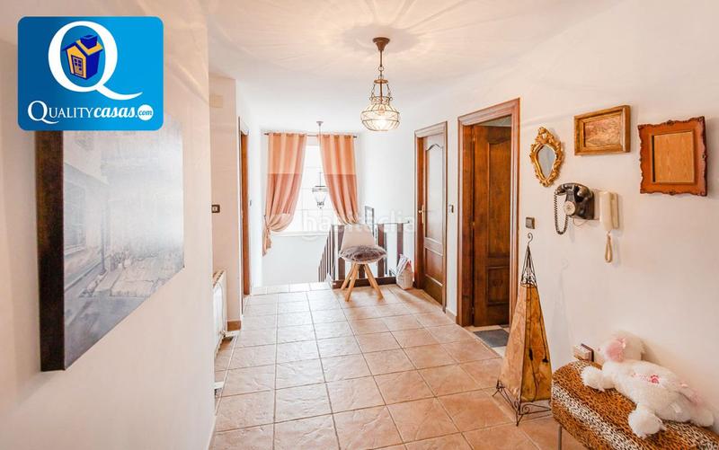 Foto 22c7fc6f-0f10-4421-9430-c90a4f4fb4de. Chalet  en venta en rebolledo, 8 dormitorios. en Alicante