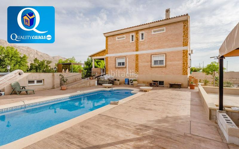 Foto 77e9d660-1566-46d1-a5b7-e4e545d8ab15. Chalet  en venta en rebolledo, 8 dormitorios. en Alicante