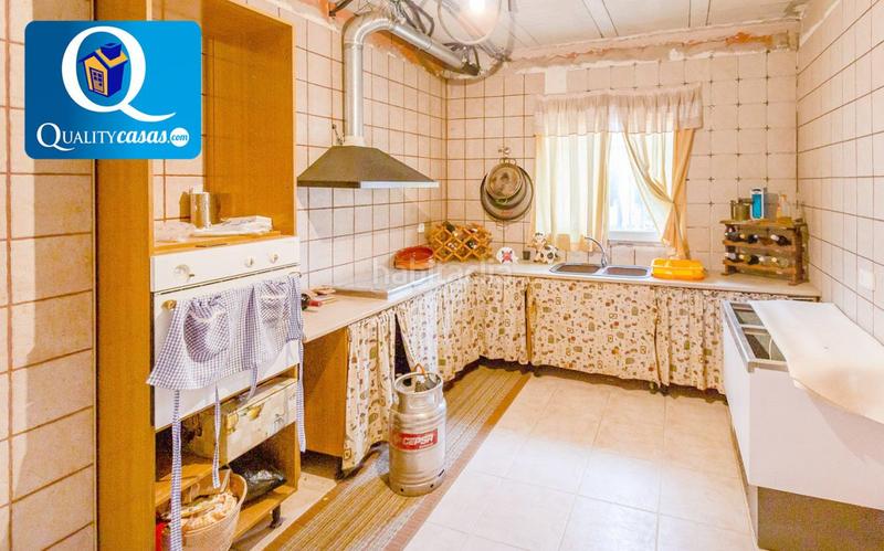 Foto aea182ae-5a58-4876-912a-6200753b40e9. Chalet  en venta en rebolledo, 8 dormitorios. en Alicante