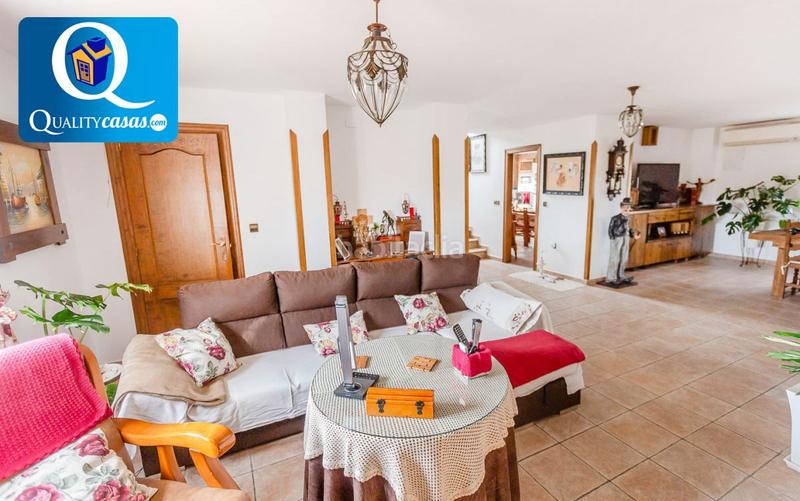 Foto de6acc80-9fe0-4e38-8ac3-0758a236585c. Chalet  en venta en rebolledo, 8 dormitorios. en Alicante