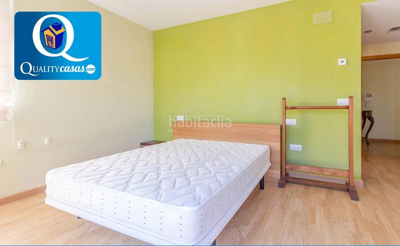 Foto 2378f480-3e18-4a2f-b0a0-b429eaec94a5. Chalet  en venta en pueblo español, 4 dormitorios. en Campello (el)