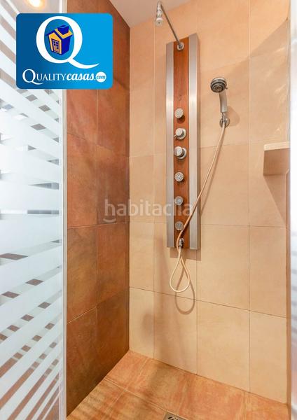 Foto 4e18a29a-66e1-49b8-8f1a-7bec00595826. Chalet  en venta en pueblo español, 4 dormitorios. en Campello (el)