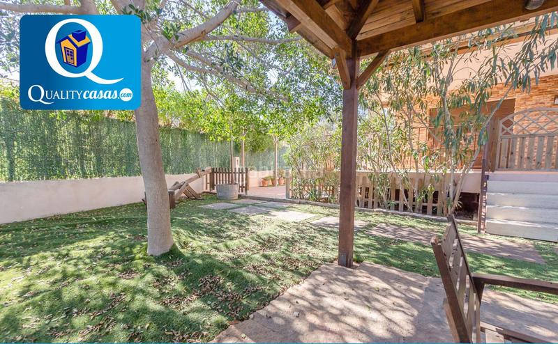 Foto 975e99c7-2f44-4a5d-9f9b-378f6f1c28a2. Chalet  en venta en pueblo español, 4 dormitorios. en Campello (el)