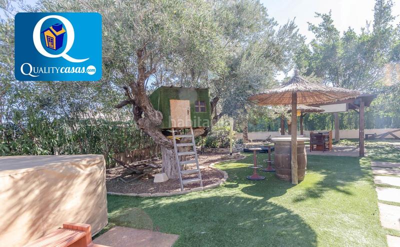 Foto ac5b3d2e-30df-4ccd-aefe-9f9cdd82f4cc. Chalet  en venta en pueblo español, 4 dormitorios. en Campello (el)