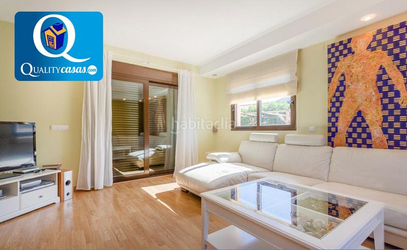 Foto cbf0288c-7ddb-459b-b7e5-e7254e40fcaa. Chalet  en venta en pueblo español, 4 dormitorios. en Campello (el)