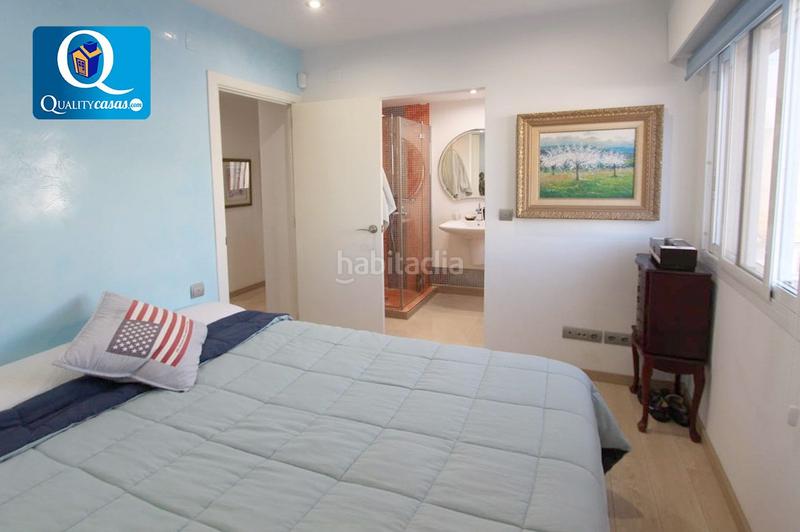 Foto 663c87e6-b7df-465d-917f-a8c3ddb248d1. Ático atico en venta en centro, 1 dormitorio. en Mercado Alicante