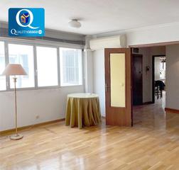 Appartement à Ensanche-Diputación. Piso en venta en centro  autobuses, 4 dormitorios.