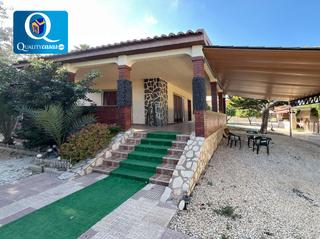 Chalet à Albufereta. Chalet en venta en albufereta, 4 dormitorios.