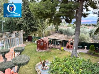 Xalet a Campo Alto-Club de Campo. Villa indep. en venta en elda, 4 dormitorios.