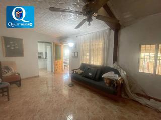Maison  Ulises. Casa en venta en fontcalent, 3 dormitorios.