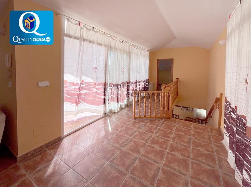 Foto 0364719f-1481-4180-a839-b4f44d08b3f5. Xalet amb calefacció aparcament a Tibi