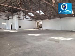 Bâtiment à usage industriel à Ciudad de Asís. Nave industrial en venta en alicante, 2 dormitorios.
