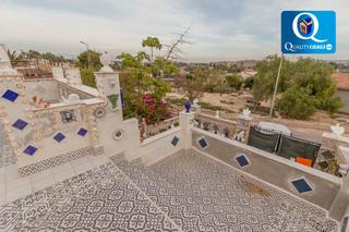 Haus in Los Girasoles. Casa en venta en san vicente del raspeig, 7 dormitorios.