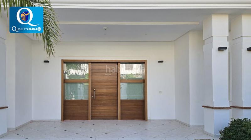 Foto 754568e1-9525-4539-acff-77c75e40bd9c. Chalet with heating parking in Golf Bahía Finestrat