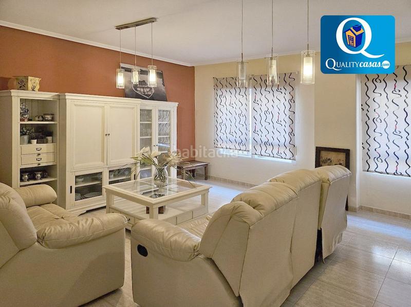 Foto 25e99791-9a19-4ae2-b25d-0c26d6555b4e. Appartamento con riscaldamento parcheggio in Campello Playa Campello (el)