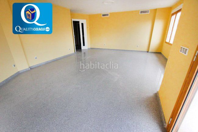 Foto 25d17c93-e907-49a2-b262-2c4d4722730f. Àtic amb calefacció a Ensanche-Diputación Alicante