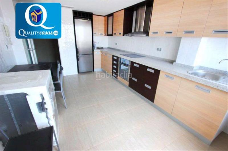 Foto cc6d1c55-3d4a-482d-a7d9-1388879b8c55. Ático atico en venta en centro maisonnave, 4 dormitorios. en Alicante