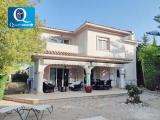 Location Chalet à Bonalba-Cotoveta. Chalet en alquiler en bonalba, 3 dormitorios.