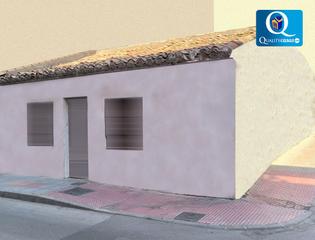 Maison à El Mercado - Plaza de Toros. Casa en venta en centro, 3 dormitorios.