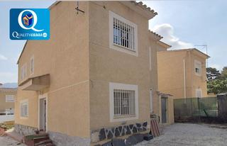 Xalet a Aigües. Chalet en venta en aiges, 4 dormitorios.