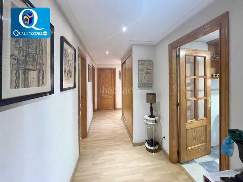 Foto 00644b3e-e971-40e6-9ba5-b2df5db75e99. Etagenwohnung mit parking in Playa Muchavista Campello (el)