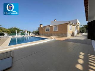 Lloguer Xalet a Los Girasoles. Chalet en alquiler en san vicente del raspeig, 6 dormitorios.