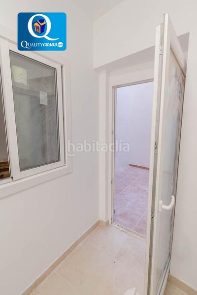 Foto 1ec25e8c-971f-4d67-a171-afae9b6c4d1d. Local comercial a Carolinas Bajas Alicante