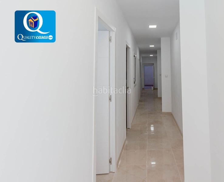 Foto 8f623810-c2f9-4071-a03d-aeaf3a9d17ee. Local comercial a Carolinas Bajas Alicante