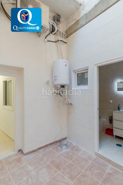 Foto df570c95-2c82-481a-8ab0-de9b01e28fa2. Local comercial a Carolinas Bajas Alicante