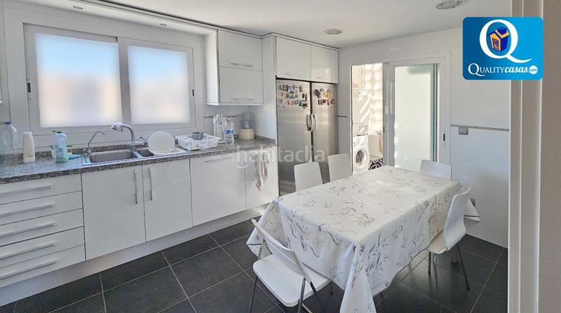 Foto 7a69efc5-9b81-44a8-b11d-72212850a5da. Apartament amb calefacció aparcament piscina a Playa Levante Benidorm