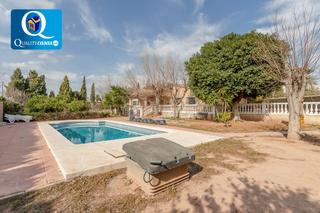 Chalet à Villamontes-Boqueres. Villa en venta en san vicente del raspeig, 4 dormitorios.