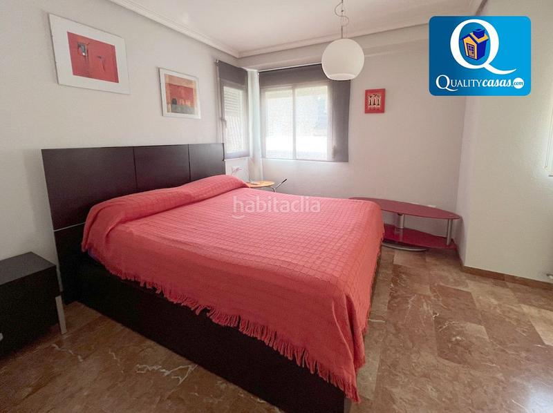 Foto bfdc315c-da7d-4712-96c4-b0af13929142. Casa bungalow en venta en Albufereta, 3 dormitorios. en Alicante
